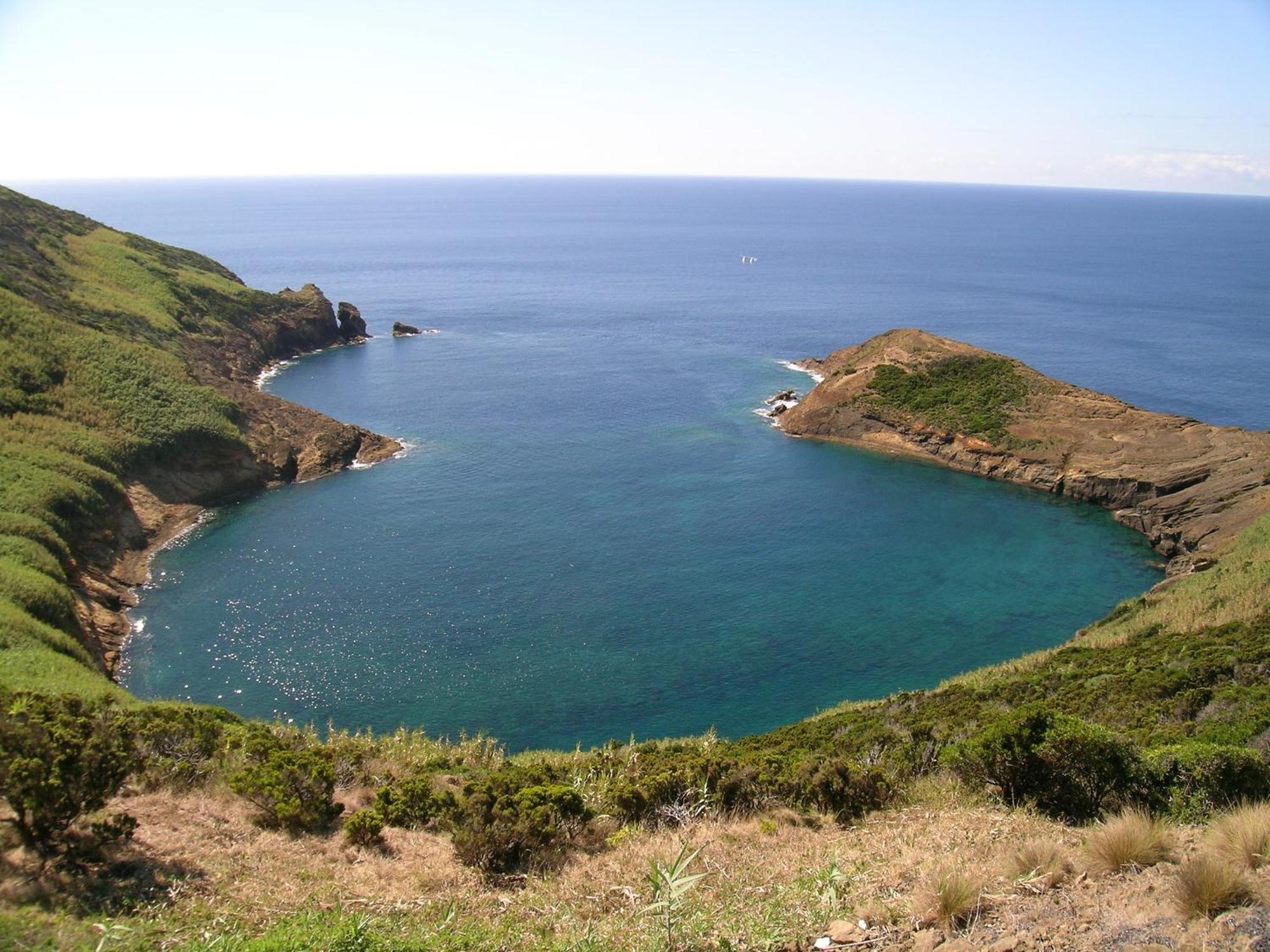 Baia Das Caldeirinhas Horta  Luaran gambar