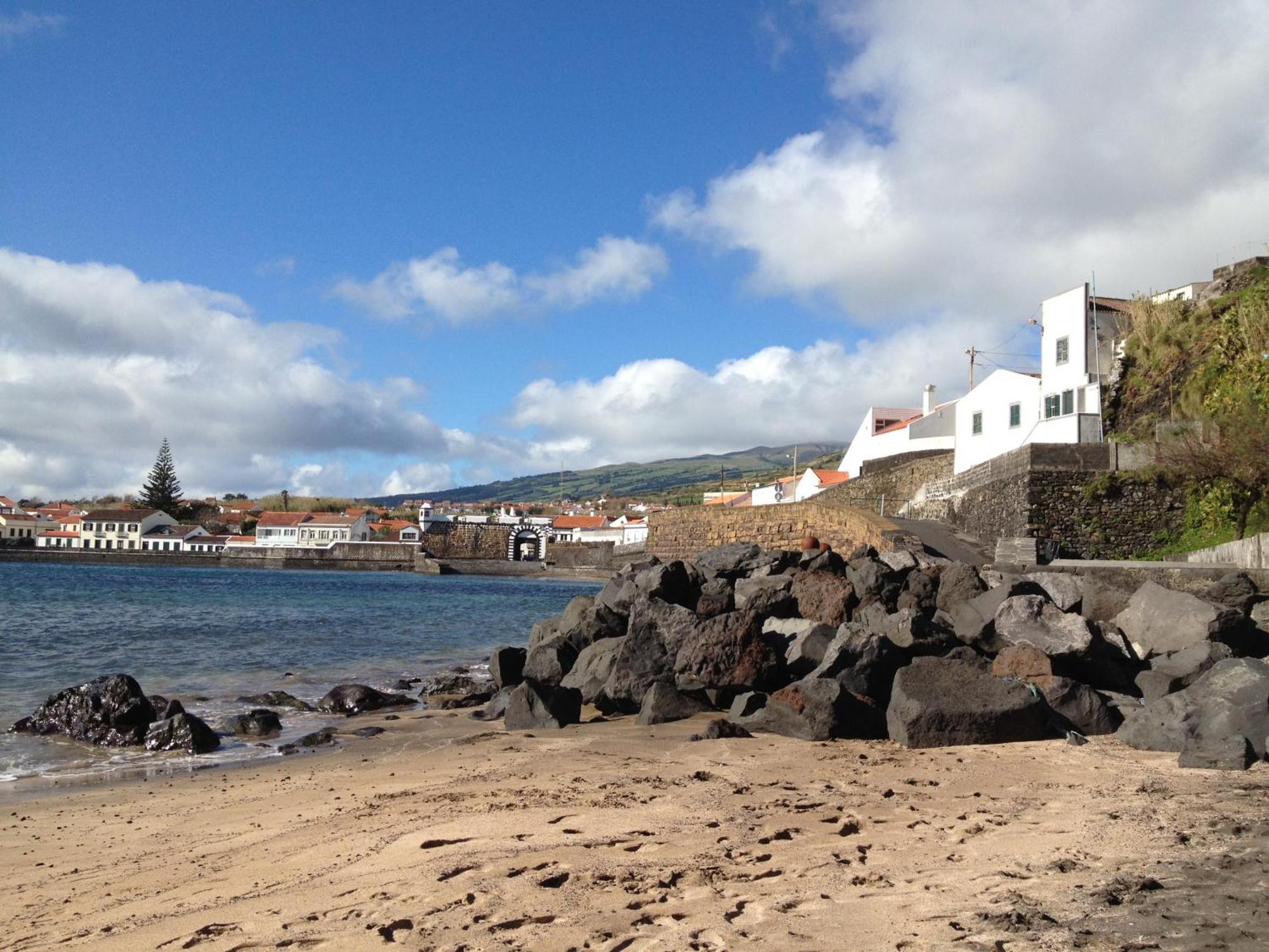 Baia Das Caldeirinhas Horta  Luaran gambar